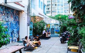 Bodega Bangkok Soi 23 (Adults Only) Albergue Exterior photo