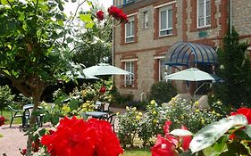 Hotel Les Camelias Bagnoles de l'Orne Normandie Exterior photo