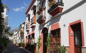 Hostal El Gallo Albergue Marbella Exterior photo