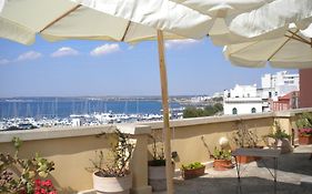 Palazzo Vergine - By Inside Salento Bed and Breakfast Gallipoli Exterior photo