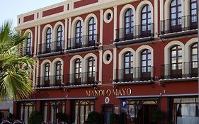 Hotel Manolo Mayo Los Palacios Y Villafranca Exterior photo