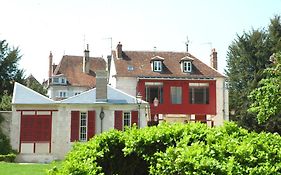 La Maison Des Randonneurs Albergue Auxerre Exterior photo