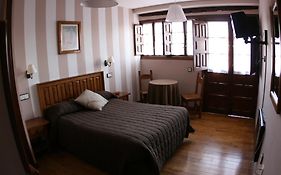 Posada Santa Juliana Bed and Breakfast Santillana del Mar Exterior photo