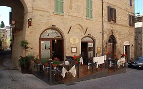 Oro Rosso Hotel Ristorante Montefalco Exterior photo