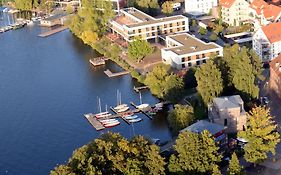 Jugendherberge Ratzeburg Am See Albergue Exterior photo