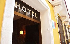 Hotel El Coloso Jerez de la Frontera Exterior photo