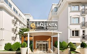 Hotel La Quinta By Wyndham Giresun Exterior photo