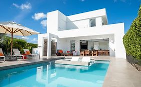 Oceanside 2 Bedroom Luxury Villa With Private Pool, 500Ft From Long Bay Beach -V3 Providenciales Exterior photo