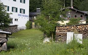 Hotel Der Seehof Goldegg Exterior photo