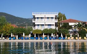 Hotel Nydri Beach Exterior photo