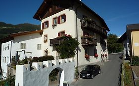 Hotel Garni Sonne Malles Venosta Exterior photo