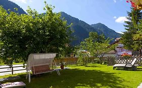 Hotel Garni Tyrolia Campitello di Fassa Exterior photo