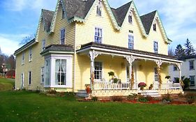 Stamford Gables Bed And Breakfast Exterior photo