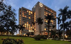 Sheraton Kampala Hotel Exterior photo