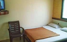 Hotel Sai Darshan Shirdi Room photo