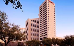 Hotel The Westin Dallas Park Central Exterior photo