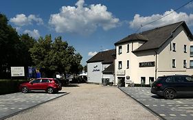 Hotel Zur Linde Saarlouis Exterior photo