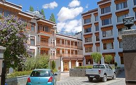 Hotel Gawaling International Leh Exterior photo