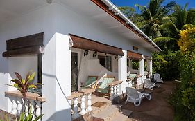 Hotel Pension Hibiscus La Digue Exterior photo