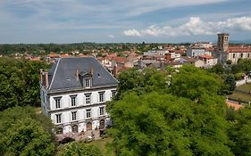 Manoir De La Manantie - Teritoria Bed and Breakfast Lezoux Exterior photo