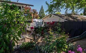 Hotel Chic Rv Retreat, Stunning Yard In Roseburg Exterior photo