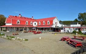 Auberge Jeunesse De Tadoussac Albergue Exterior photo