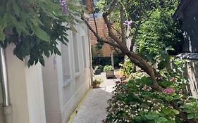 Le Vendome Cote Jardin Bed and Breakfast Tours Exterior photo