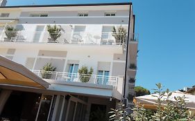 Hotel Ronchi Cervia Exterior photo