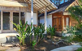 Kayu Cottage Gili Trawangan Exterior photo