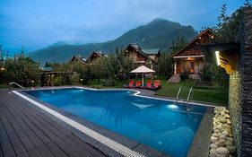 Larisa Resort Manali Exterior photo