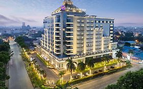 Hotel Grand Mercure Medan Angkasa Exterior photo