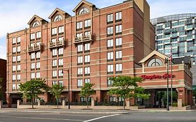 Hampton Inn By Hilton Boston/Cambridge Exterior photo