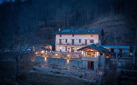 Locanda Il Campo Della Quercia Aparthotel San Damiano Macra Exterior photo