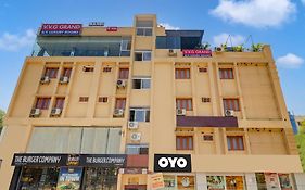 Hotel Collection O Vvg Grandd Kondapur  Exterior photo