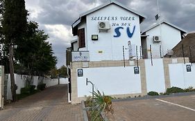 Sleepers Villa Guesthouse Polokwane Exterior photo