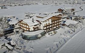 Daskaiser - Dein Gartenhotel In Tirol Ebbs Exterior photo