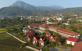 Royal Hotel And Villa Batu Batu  Exterior photo