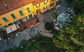 Hotel Foresteria La Torretta Fino Mornasco Exterior photo