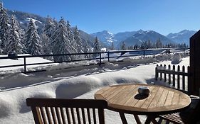 Hotel Alpenrose Mit Gourmet-Restaurant Azalee Gstaad Exterior photo