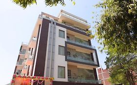 Hotel Dwelling Residency Greater Noida Exterior photo