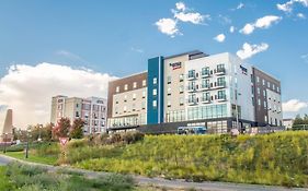 Fairfield Inn & Suites By Marriott Denver Downtown Exterior photo