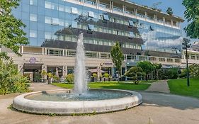 Golden Tulip Aix Les Bains - Hotel & Spa Aix-les-Bains Exterior photo