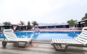 007 Universe Resorts And Spa Karjat Exterior photo