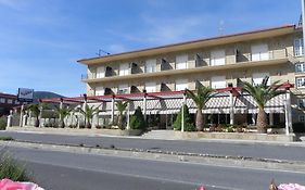 Hotel Toros de Guisando El Tiemblo Exterior photo