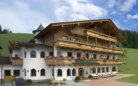 Alpenkonig Hotel Zell am Ziller Exterior photo