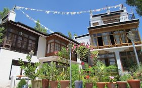 Hotel Ashoka Ladakh Leh Exterior photo