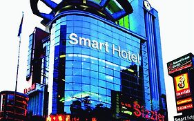 Smart Hotel Thamrin Yakarta Exterior photo