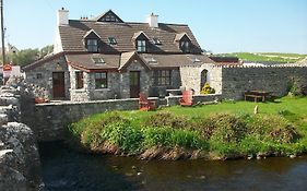 Aille River Tourist Hostel And Camping Doolin Exterior photo