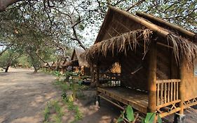 Hotel Chalee Tropicana Bungalow Koh Phayam Room photo