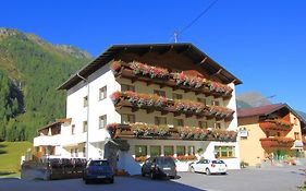 Hotel St-Leonhard Sankt Leonhard im Pitztal Exterior photo